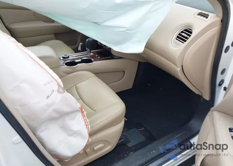 2017 Nissan Pathfinder Platinum z USA, uszkodzony, nr VIN 5N1DR2MM9HC689218